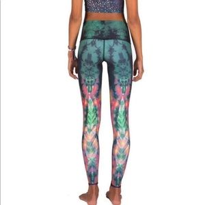 Teeki Eagle Feather Leggings